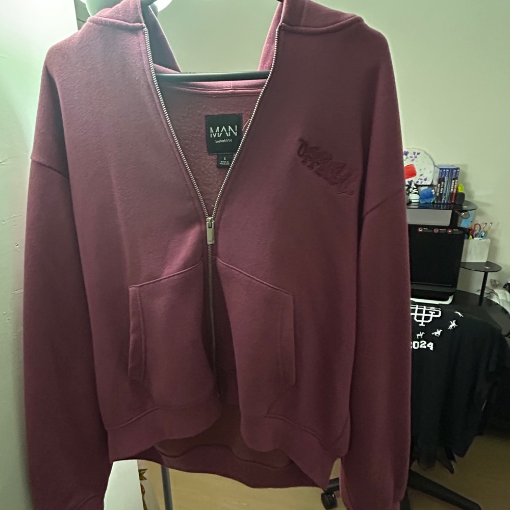 Boohoo MAN Burgundy Zip-Up Hoodie